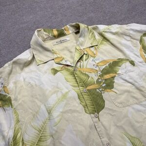 Tommy Bahama Mens Size Large Hawaiian Style Floral 100% Silk Shirt